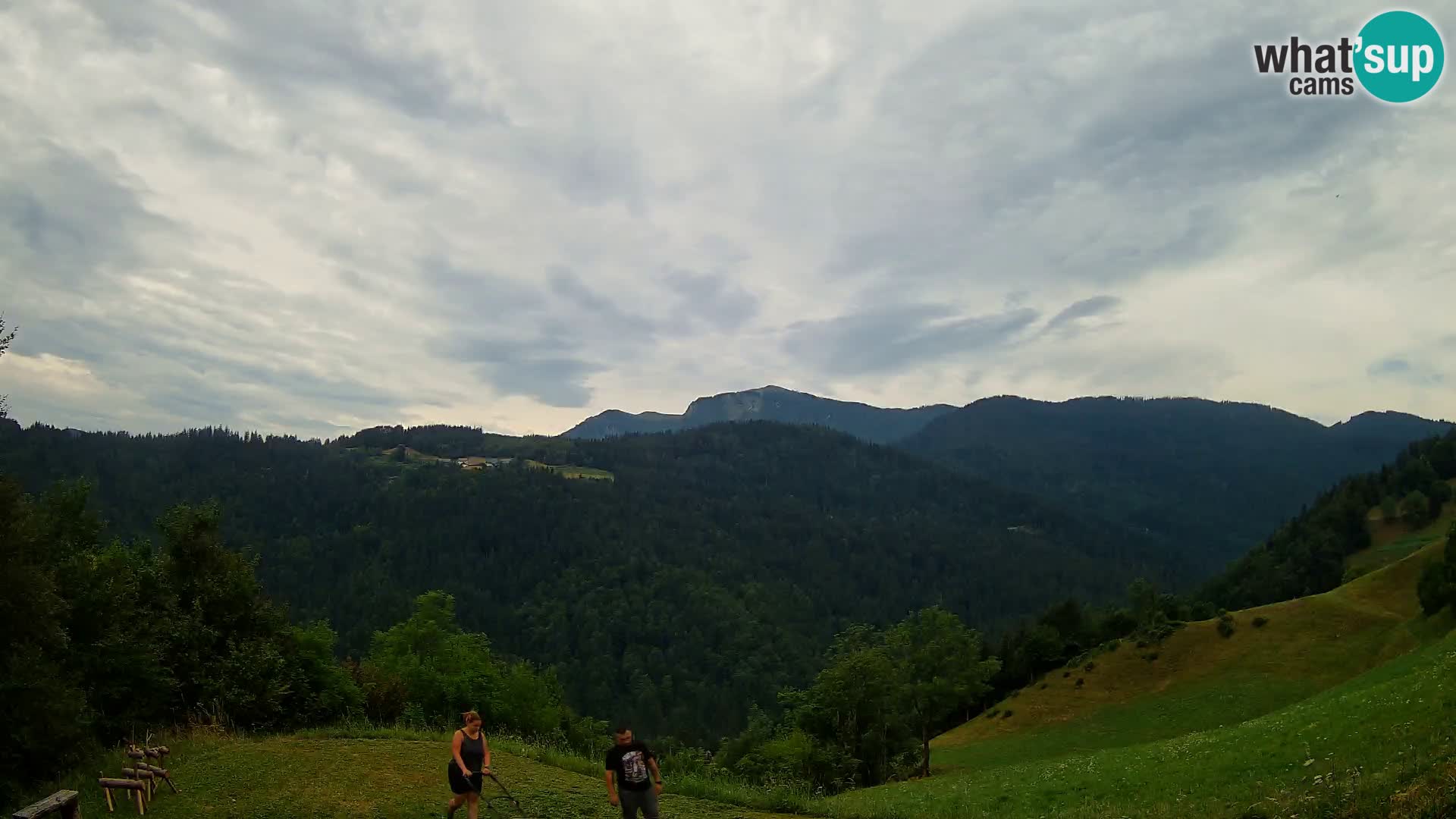 Webcam Brunarica Dražgoše – Vista live sul Ratitovec (1666 m)