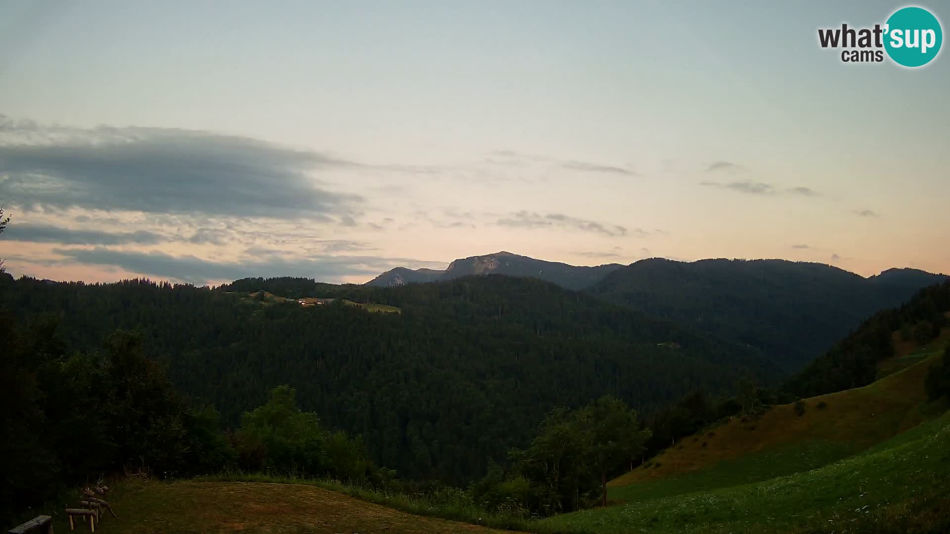 Webcam Brunarica Dražgoše – Liveblick auf Ratitovec (1666 m)