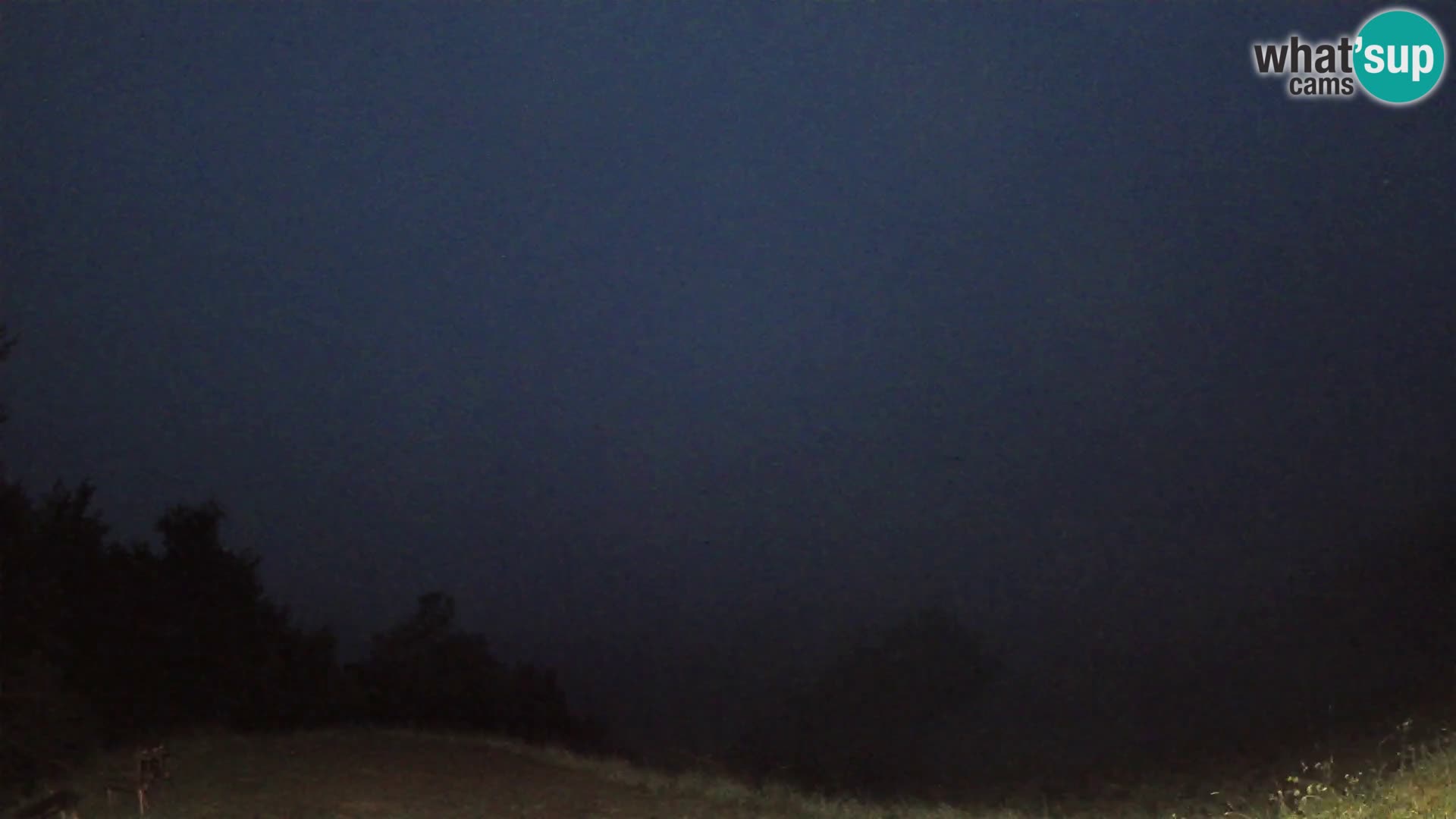 Webcam Brunarica Dražgoše – Vista live sul Ratitovec (1666 m)