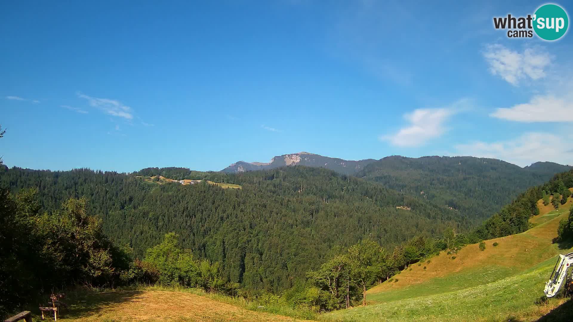 Webcam Brunarica Dražgoše – Liveblick auf Ratitovec (1666 m)