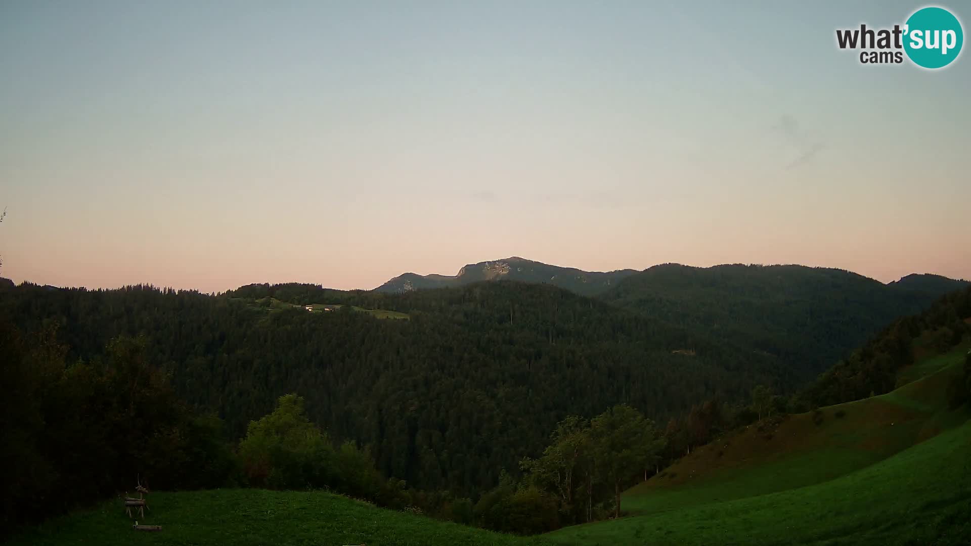 Webcam Brunarica Dražgoše – Vista live sul Ratitovec (1666 m)