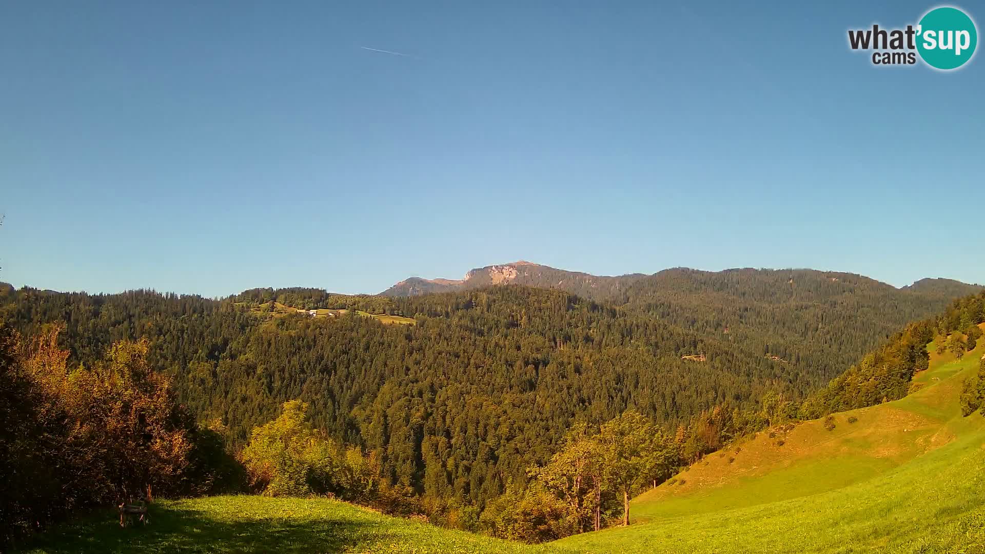 Webcam Brunarica Dražgoše – Vista live sul Ratitovec (1666 m)